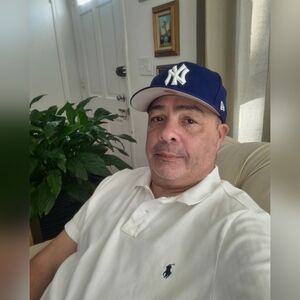 Meet your Posher, Carlos